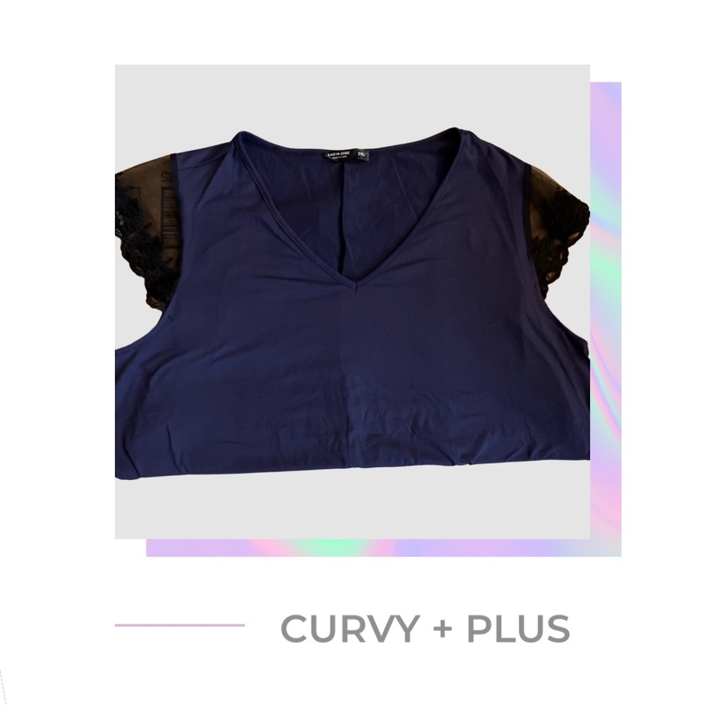 Women’s Contrast Embroidery Mesh Curved Hem Tee